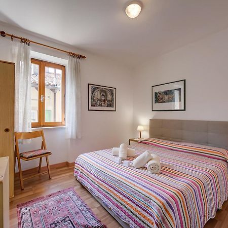 Appartamento Miorelli Torbole Sul Garda Exteriör bild