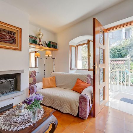 Appartamento Miorelli Torbole Sul Garda Exteriör bild